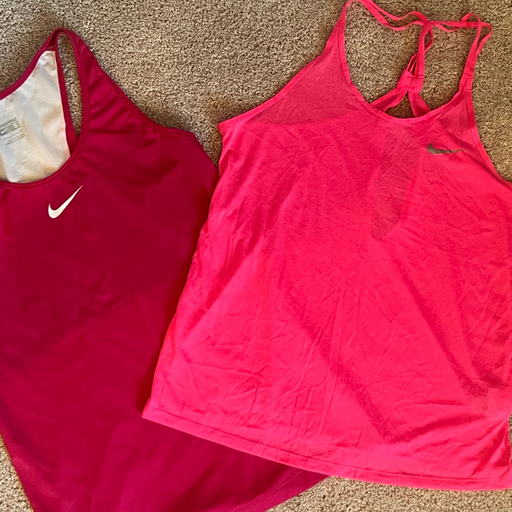Nike Women’s DRI Fit tops size Small